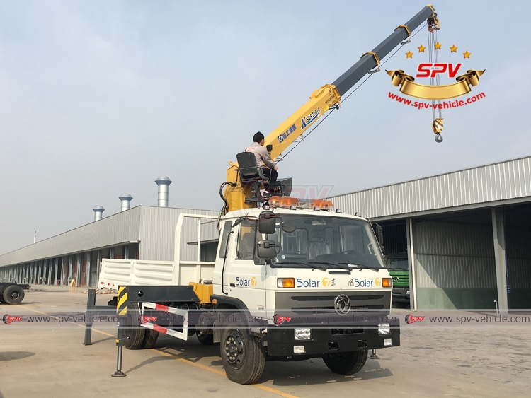 8 Tons Telescopic Crane Truck Dongfeng - Working 01 8 Tons Telescopic Crane Truck Dongfeng - Working 01